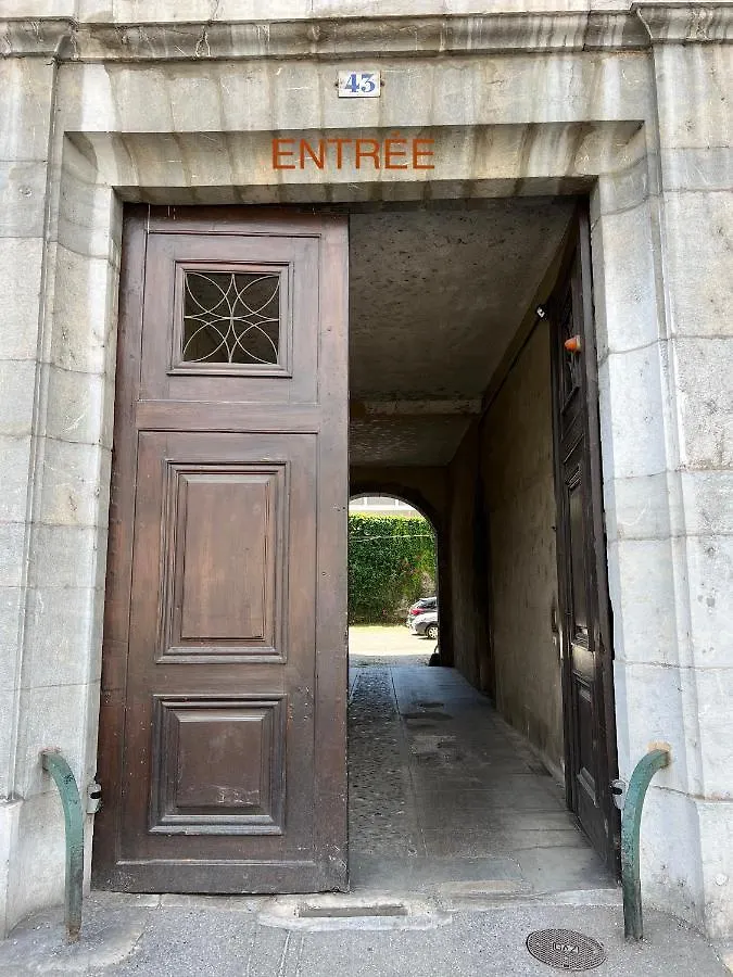 Appartement D Exception 100M2 Avec Parking - Centre Historique Chambéry Frankrike